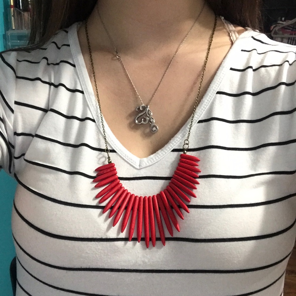 Handmade Natural Red Howlite Stone Necklace - Picture 2 of 2